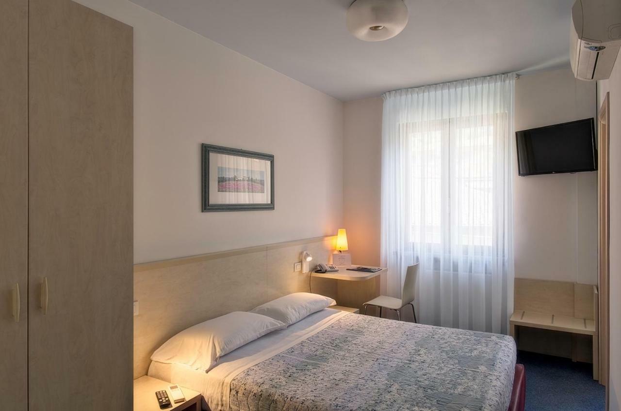 Hotel Erika مالتشيزينيه المظهر الخارجي الصورة